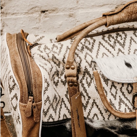 NWT Myra Leather Hair On Hide Duffle Bag Weekender - Picture 5 of 5